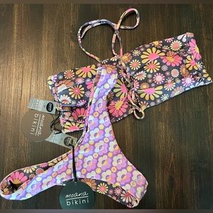 BNWT Moana bikini Foxy Fangirl Set